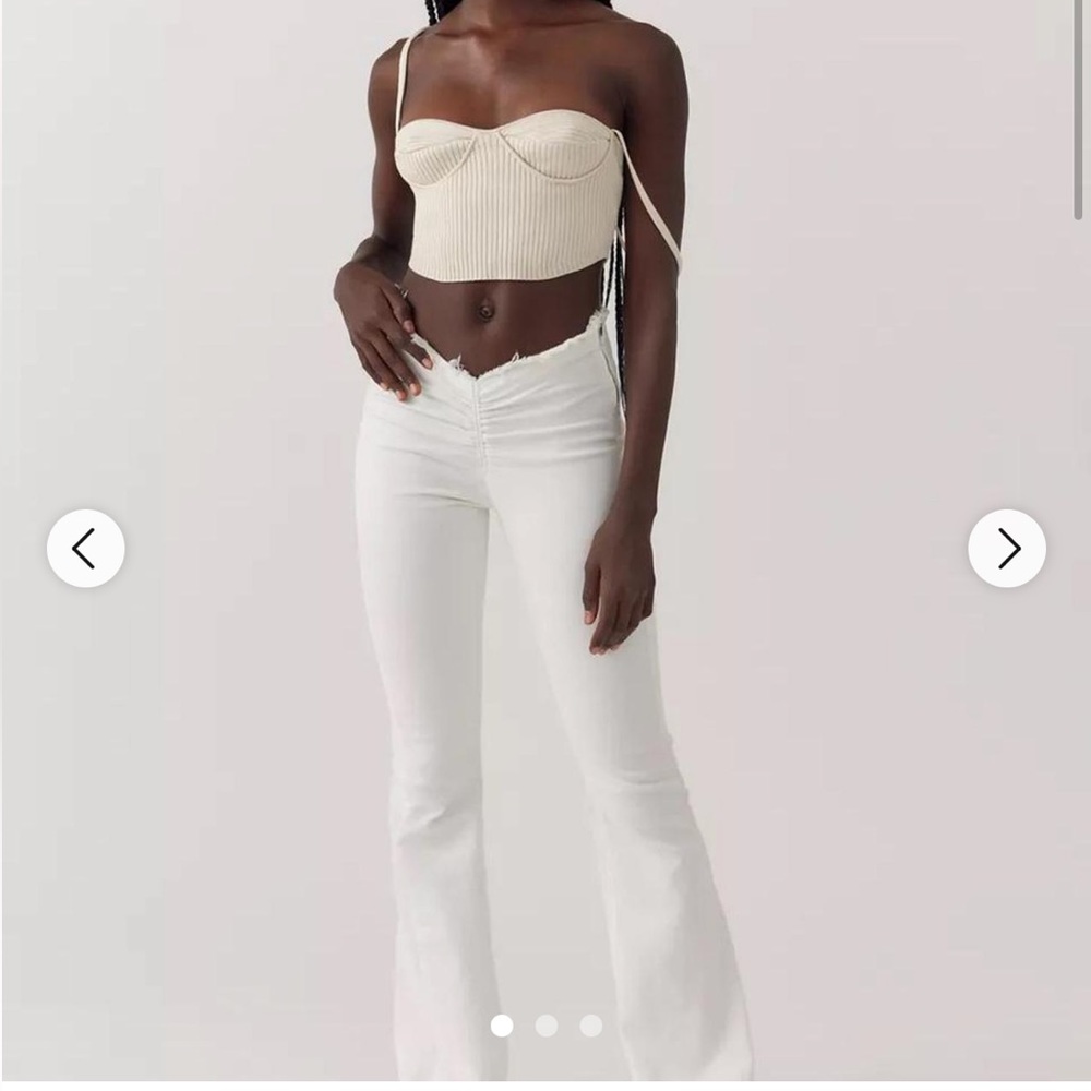 BDG low rise white jeans size 25